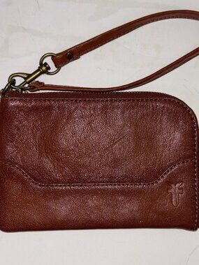 Frye Leather Card Wristlet MELISSA Zip Around Wallet Organizer Purse Cognac